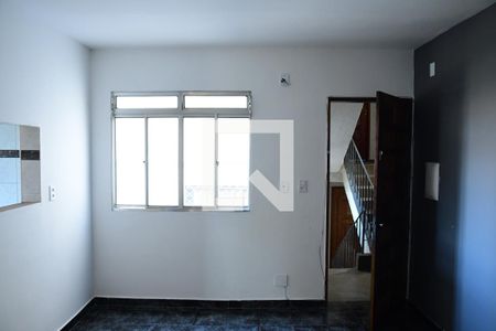 Sala de apartamento para alugar com 2 quartos, 62m² em Jardim Rio das Pedras, Cotia