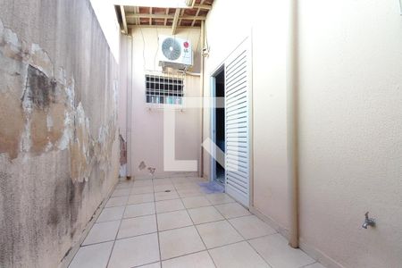 Casa à venda com 226m², 4 quartos e 6 vagasÁrea de Luz 