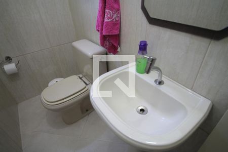 Casa à venda com 200m², 4 quartos e 2 vagasLavabo