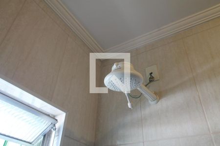 Casa à venda com 200m², 4 quartos e 2 vagasBanheiro