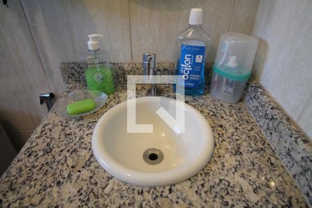 Casa à venda com 200m², 4 quartos e 2 vagasBanheiro