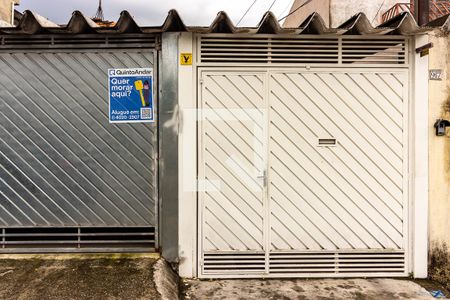 Casa à venda com 170m², 2 quartos e 4 vagasFachada