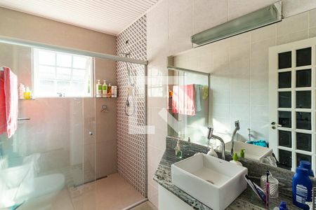 Casa à venda com 170m², 2 quartos e 4 vagasBanheiro da Suíte 1