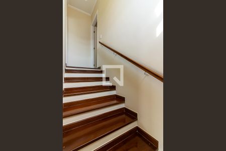 Escada de casa à venda com 2 quartos, 170m² em Parque Peruche, São Paulo