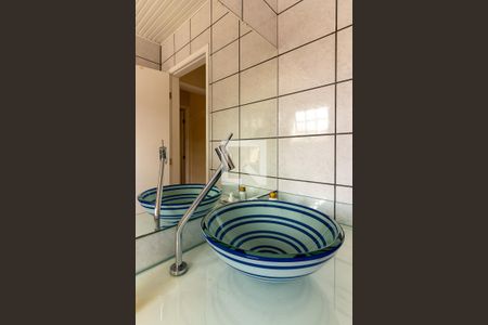 Casa à venda com 170m², 2 quartos e 4 vagasBanheiro da Suíte 2