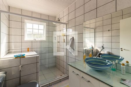 Casa à venda com 170m², 2 quartos e 4 vagasBanheiro da Suíte 2