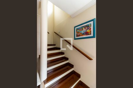 Escada de casa à venda com 2 quartos, 170m² em Parque Peruche, São Paulo