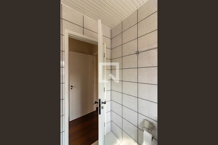 Casa à venda com 170m², 2 quartos e 4 vagasBanheiro da Suíte 2