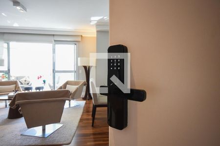 Apartamento à venda com 300m², 3 quartos e 2 vagasFechadura eletrônica