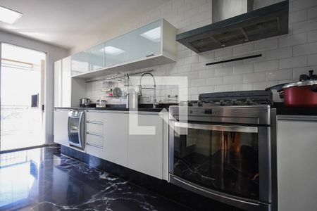 Apartamento à venda com 300m², 3 quartos e 2 vagasCozinha