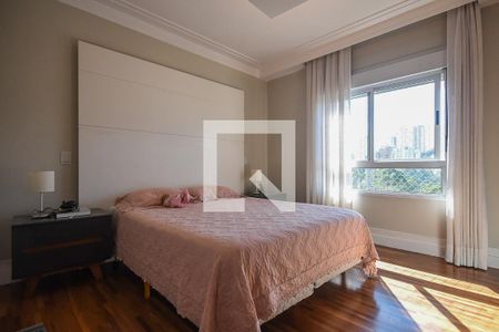 Apartamento à venda com 300m², 3 quartos e 2 vagasSuíte 1