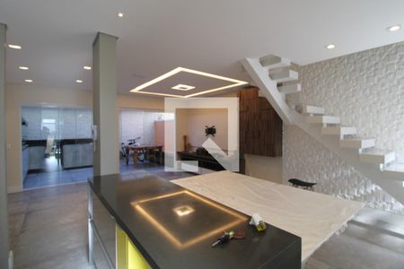 Sala de casa de condomínio à venda com 3 quartos, 91m² em Usina Piratininga, São Paulo