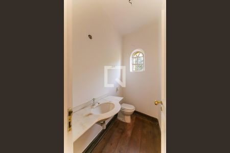 Casa à venda com 349m², 3 quartos e 2 vagasLavabo