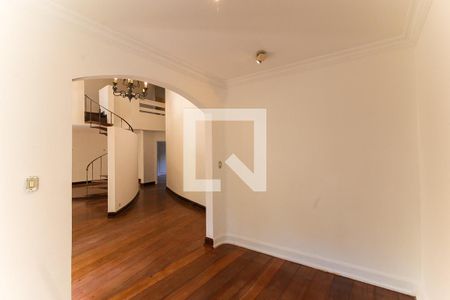 Sala de casa à venda com 3 quartos, 349m² em Jardim Leonor, São Paulo