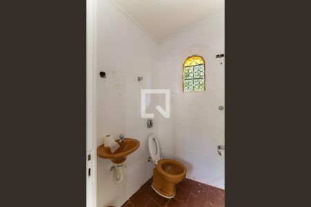 Casa à venda com 349m², 3 quartos e 2 vagasBanheiro de serviço