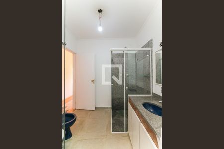 Casa à venda com 349m², 3 quartos e 2 vagasBanheiro da Suíte 1