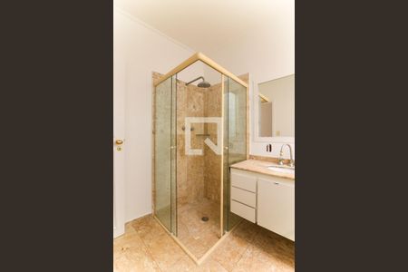 Casa à venda com 349m², 3 quartos e 2 vagasBanheiro da Suíte 2