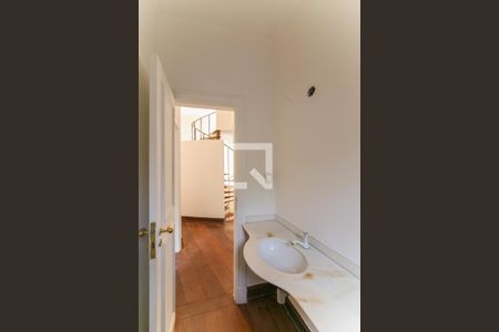 Casa à venda com 349m², 3 quartos e 2 vagasLavabo