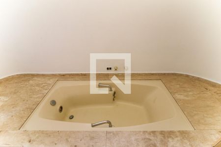 Casa à venda com 349m², 3 quartos e 2 vagasBanheiro da Suíte 3