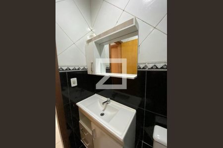 Casa à venda com 310m², 3 quartos e 3 vagas Casa à venda com 310m², 3 quartos e 3 vagasBanheiro 1