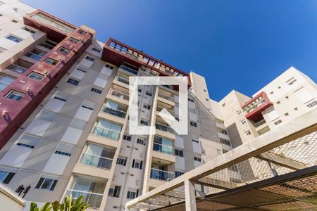 Apartamento para alugar com 65m², 2 quartos e 1 vagaFachada