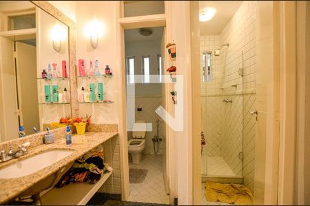 Banheiro de casa de condomínio à venda com 4 quartos, 300m² em Piratininga, Niterói