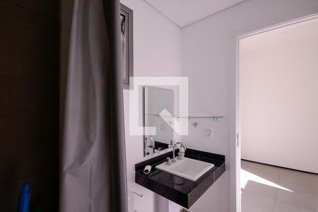 Banheiro  de apartamento à venda com 1 quarto, 32m² em Liberdade, São Paulo