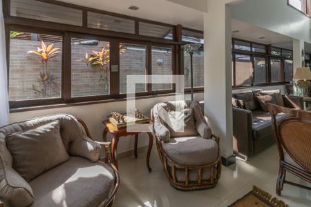 Sala de casa de condomínio para alugar com 3 quartos, 140m² em Vargem Grande, Rio de Janeiro