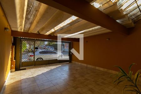 Garagem de casa à venda com 4 quartos, 216m² em Jardim Umuarama, São Paulo