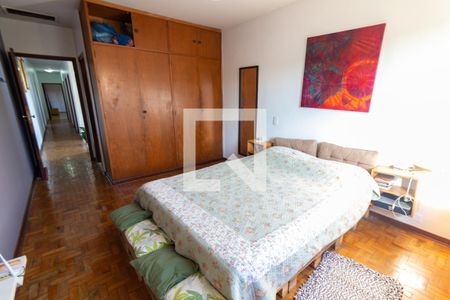 Suíte de casa à venda com 4 quartos, 216m² em Jardim Umuarama, São Paulo