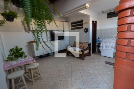 Quintal de casa à venda com 4 quartos, 216m² em Jardim Umuarama, São Paulo