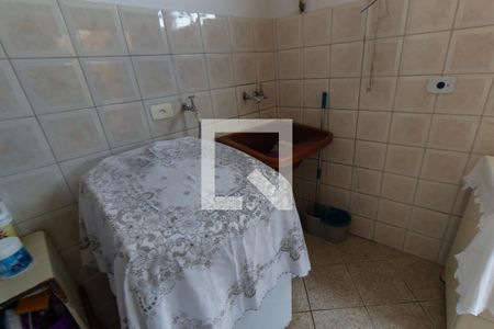 Quintal de casa à venda com 4 quartos, 216m² em Jardim Umuarama, São Paulo