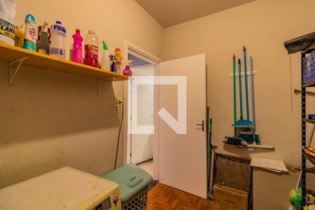 Casa à venda com 240m², 3 quartos e 2 vagasÁrea de Serviço