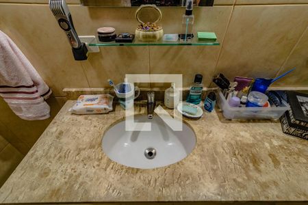 Casa à venda com 240m², 3 quartos e 2 vagasBanheiro