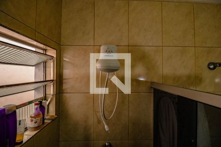 Casa à venda com 240m², 3 quartos e 2 vagasBanheiro