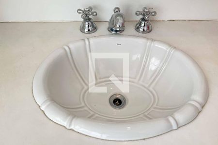 Apartamento à venda com 274m², 3 quartos e 3 vagasBanheiro