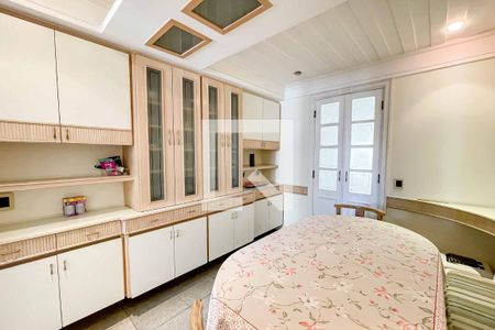 Apartamento à venda com 274m², 3 quartos e 3 vagasCopa