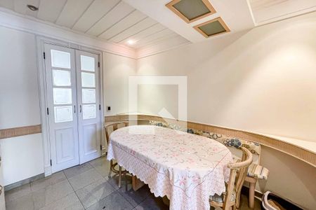 Apartamento à venda com 274m², 3 quartos e 3 vagasCopa