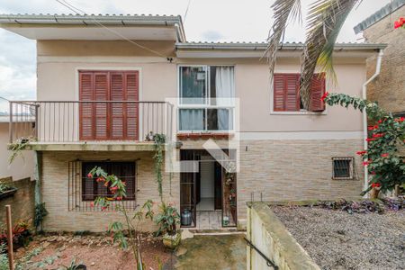 Casa à venda com 140m², 4 quartos e 1 vaga Casa à venda com 140m², 4 quartos e 1 vagaFachada