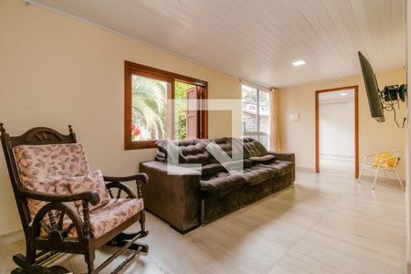 Sala de casa à venda com 4 quartos, 140m² em Teresópolis, Porto Alegre