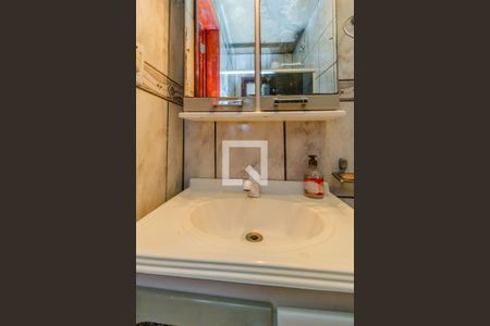 Casa à venda com 140m², 4 quartos e 1 vaga Casa à venda com 140m², 4 quartos e 1 vagaBanheiro