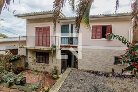 Casa à venda com 140m², 4 quartos e 1 vaga Casa à venda com 140m², 4 quartos e 1 vagaFachada