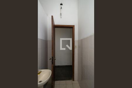 Casa à venda com 250m², 3 quartos e 2 vagas Casa à venda com 250m², 3 quartos e 2 vagasBanheiro - Salão de festas