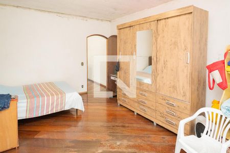 Casa à venda com 250m², 3 quartos e 2 vagas Casa à venda com 250m², 3 quartos e 2 vagasSuíte