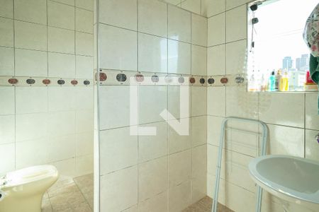 Casa à venda com 250m², 3 quartos e 2 vagas Casa à venda com 250m², 3 quartos e 2 vagasBanheiro Social