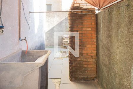 Casa à venda com 250m², 3 quartos e 2 vagas Casa à venda com 250m², 3 quartos e 2 vagasChurrasqueira