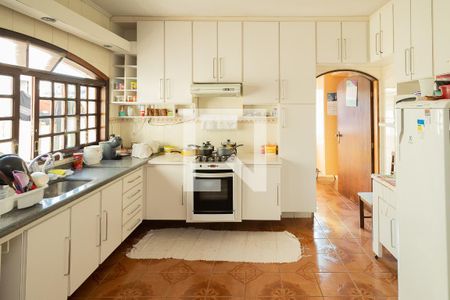 Casa à venda com 250m², 3 quartos e 2 vagas Casa à venda com 250m², 3 quartos e 2 vagasCozinha