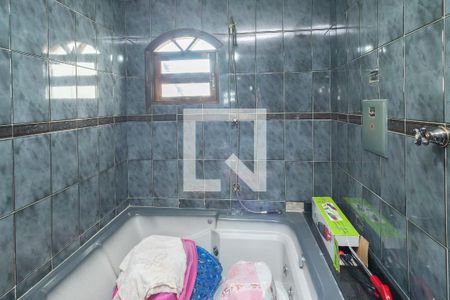 Casa à venda com 250m², 3 quartos e 2 vagas Casa à venda com 250m², 3 quartos e 2 vagasBanheiro - Suíte