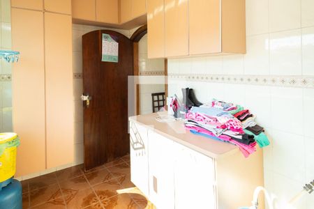 Casa à venda com 250m², 3 quartos e 2 vagas Casa à venda com 250m², 3 quartos e 2 vagasÁrea de Serviço