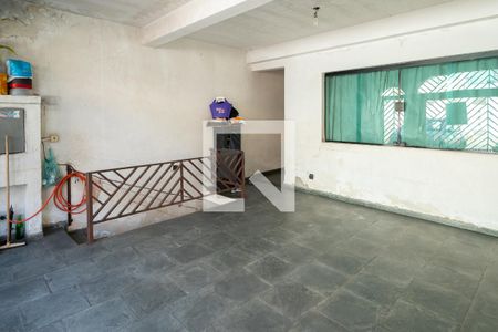 Casa à venda com 250m², 3 quartos e 2 vagas Casa à venda com 250m², 3 quartos e 2 vagasGaragem